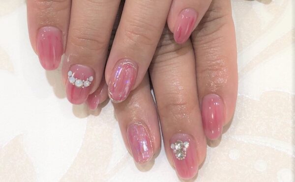 愛知県知多郡阿久比町 Caresalon Fluff ケアサロン フラフ ジェルネイルをご利用されるすべてのお客様へ丁寧なケア 本格的なプロのネイルケア 飾らなくても美しい指先に 全てはケアから始まります お客様に似合う自然な美しさを追求いたします 名鉄河和線